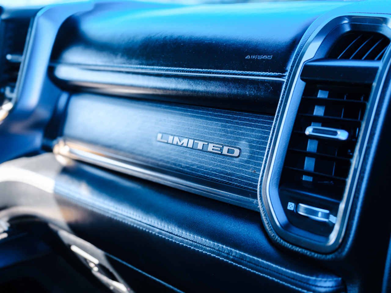 RAM 1500 Limited Crew Cab SWB 2WD 2019