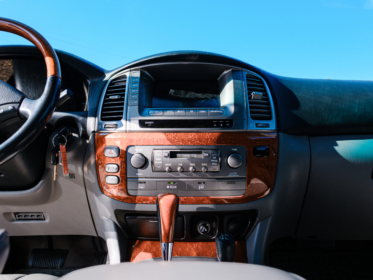 Lexus LX 470 Sport Utility 2006