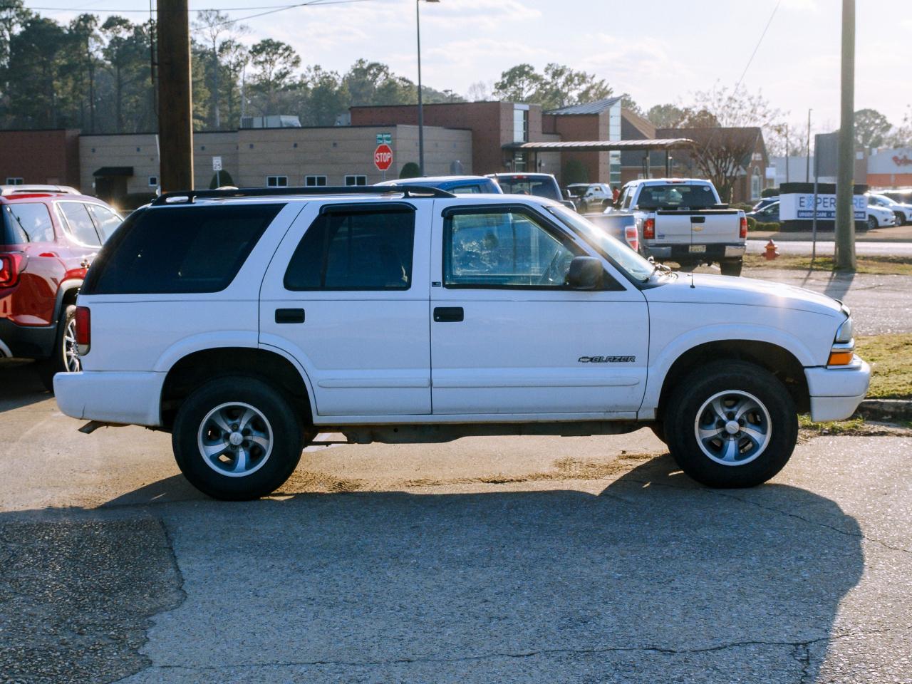 Chevrolet Blazer 4-Door 2WD LS 2002