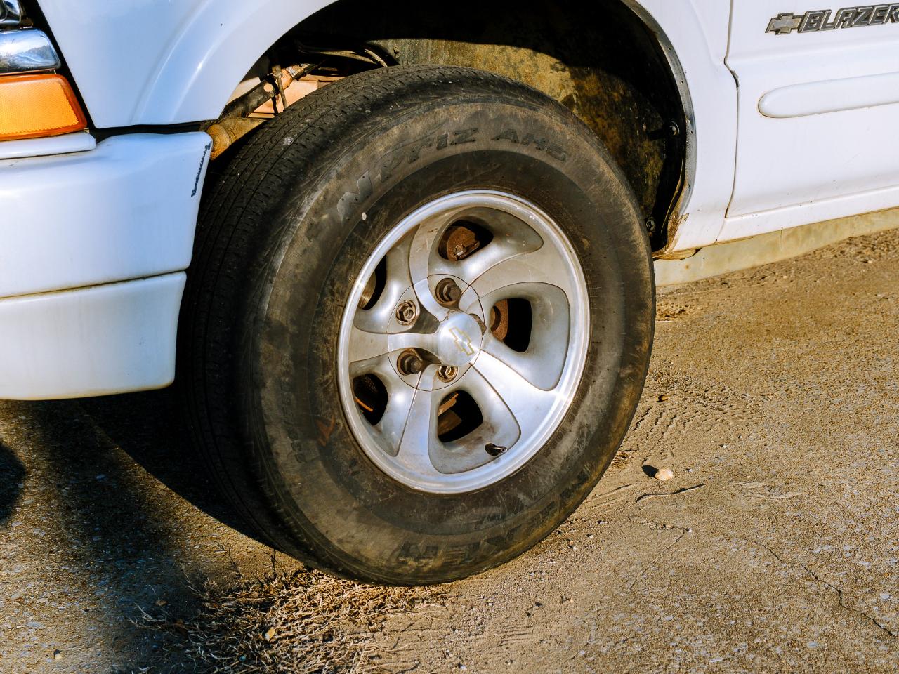 Chevrolet Blazer 4-Door 2WD LS 2002