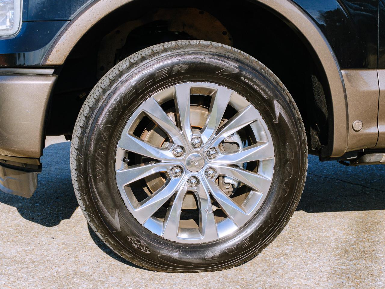 Ford F-150 Lariat SuperCrew 5.5-ft. Bed 4WD 2016