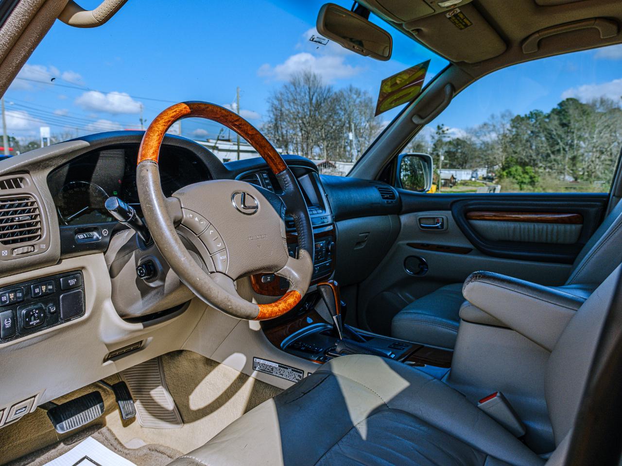 Lexus LX 470 Sport Utility 2006