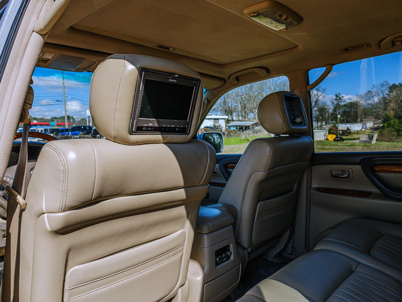 Lexus LX 470 Sport Utility 2006