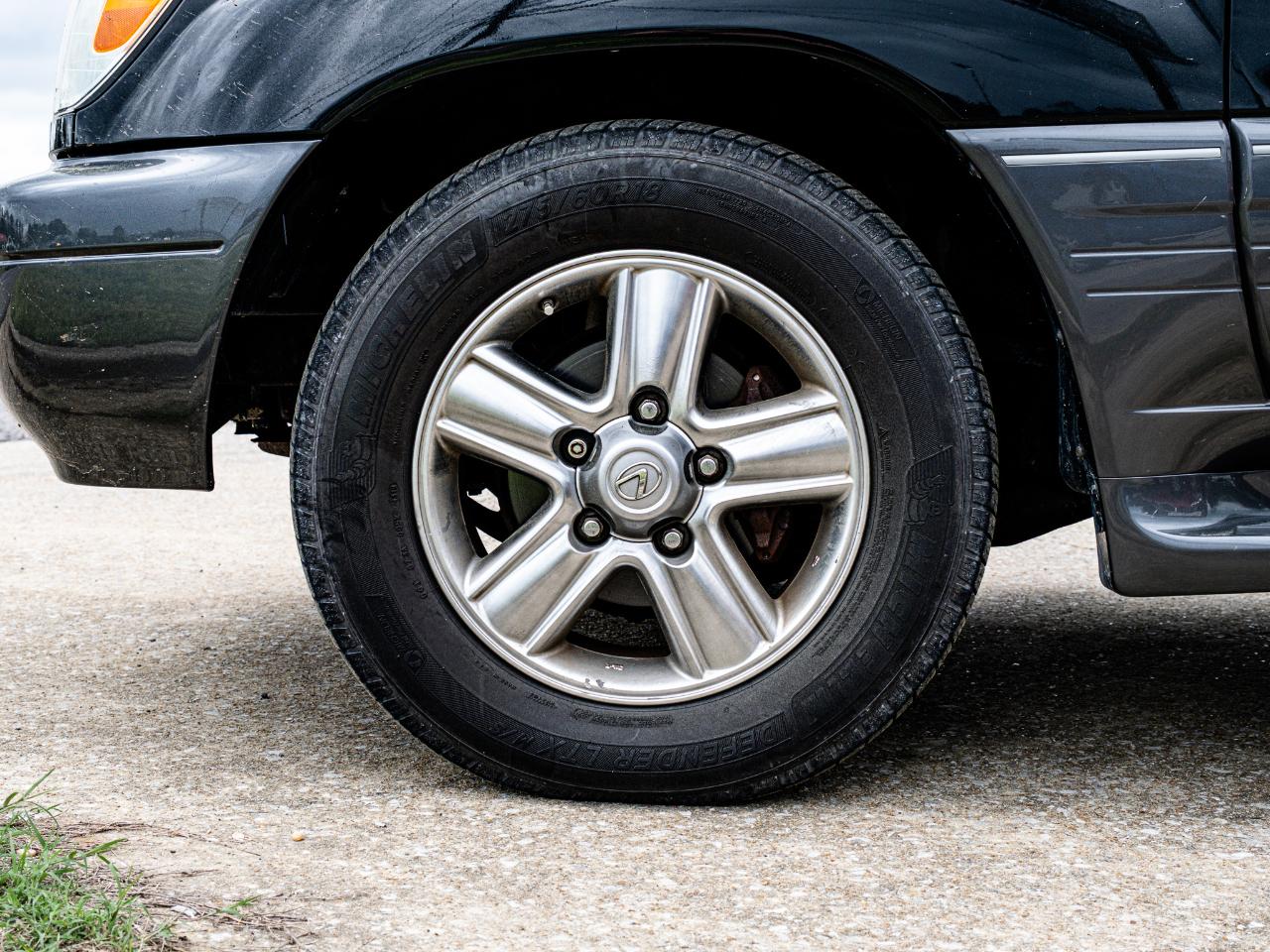 Lexus LX 470 Sport Utility 2007