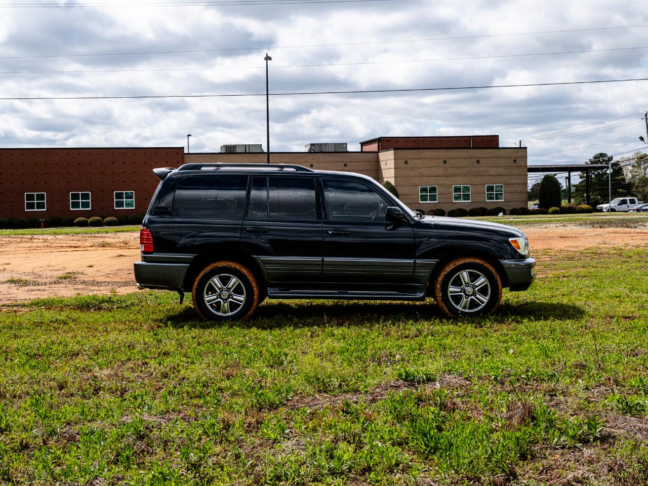 Lexus LX 470 Sport Utility 2007