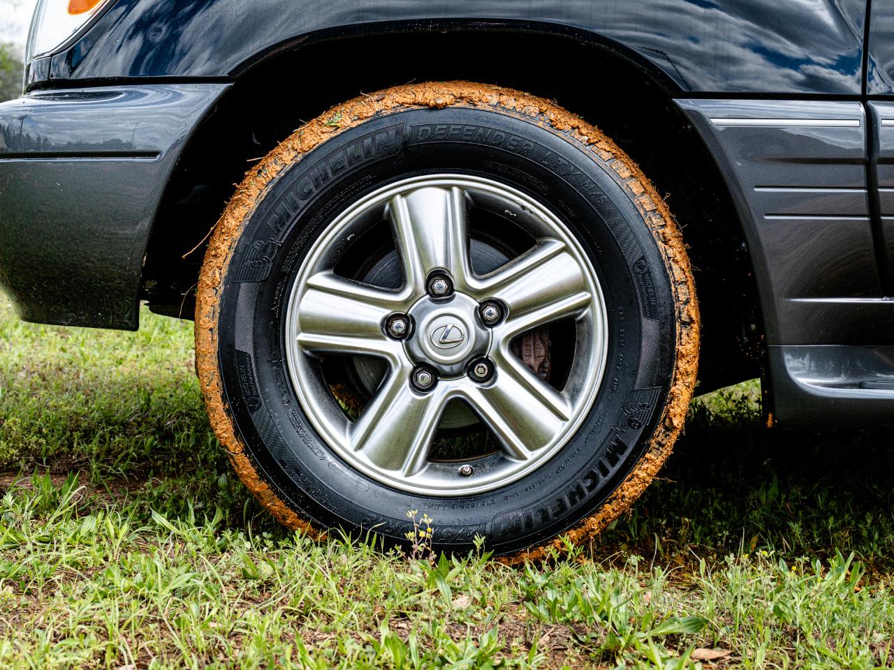 Lexus LX 470 Sport Utility 2007