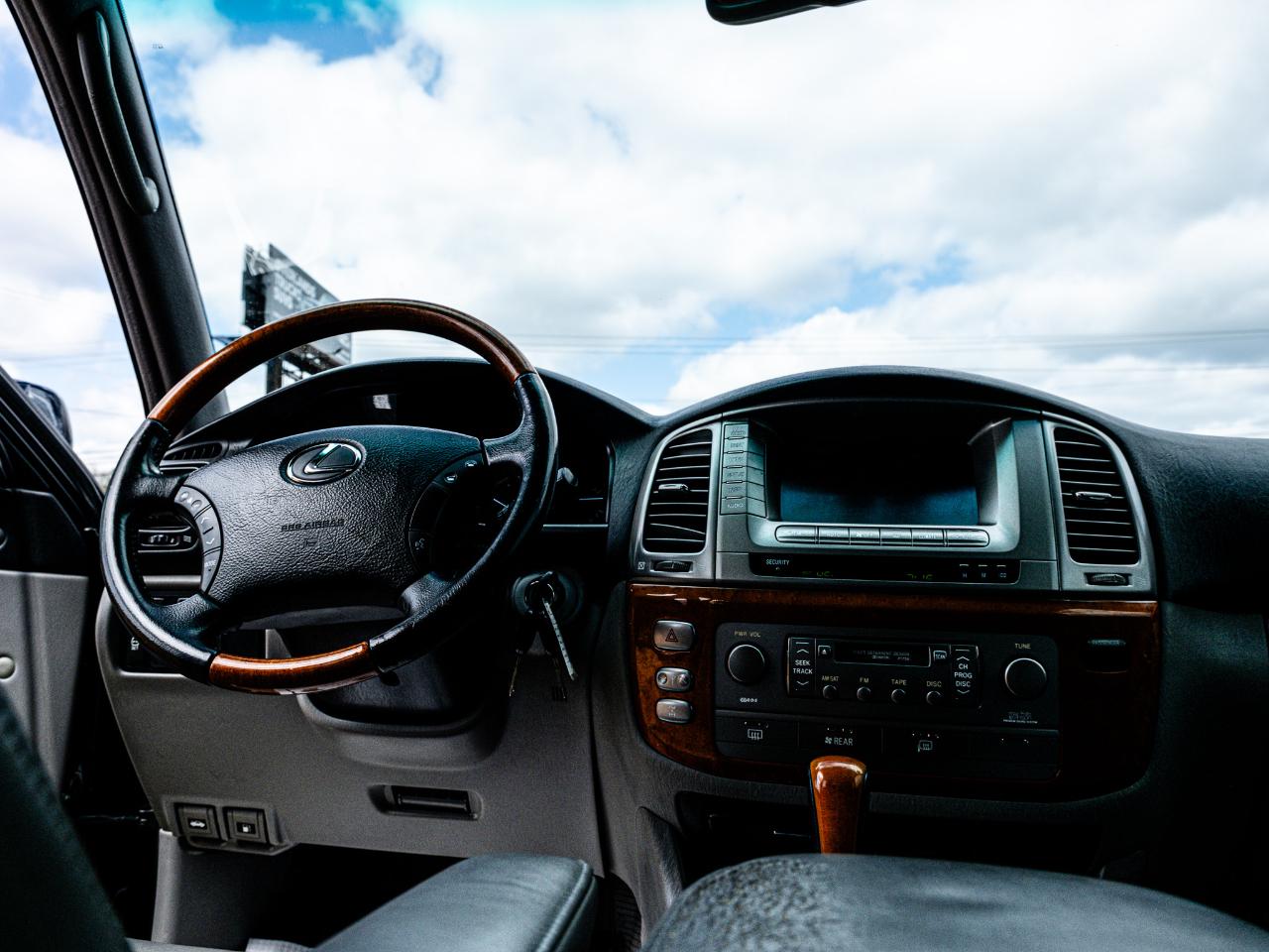 Lexus LX 470 Sport Utility 2007