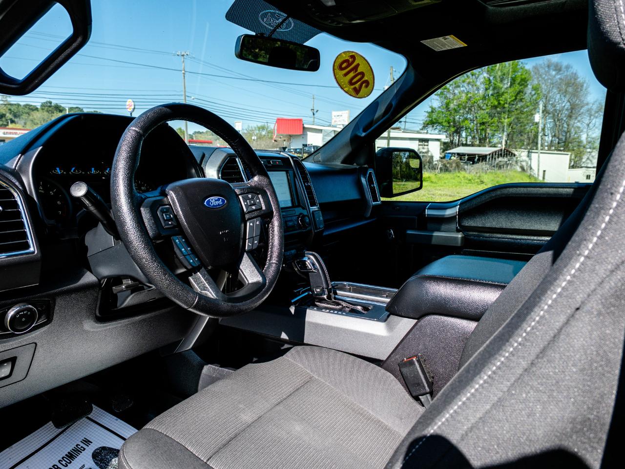 Ford F-150 Lariat SuperCrew 5.5-ft. Bed 4WD 2016