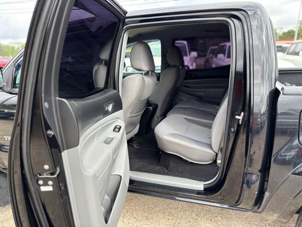 Toyota Tacoma PreRunner Double Cab V6 Auto 2WD 2013