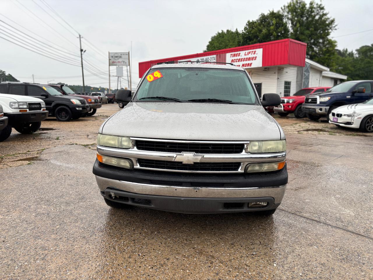 Chevrolet Suburban 1500 2WD 2004