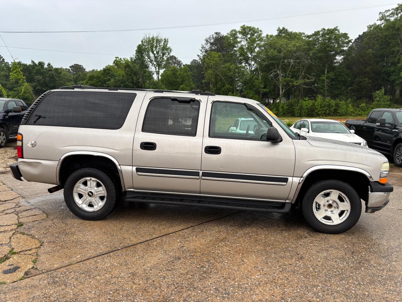Chevrolet Suburban 1500 2WD 2004