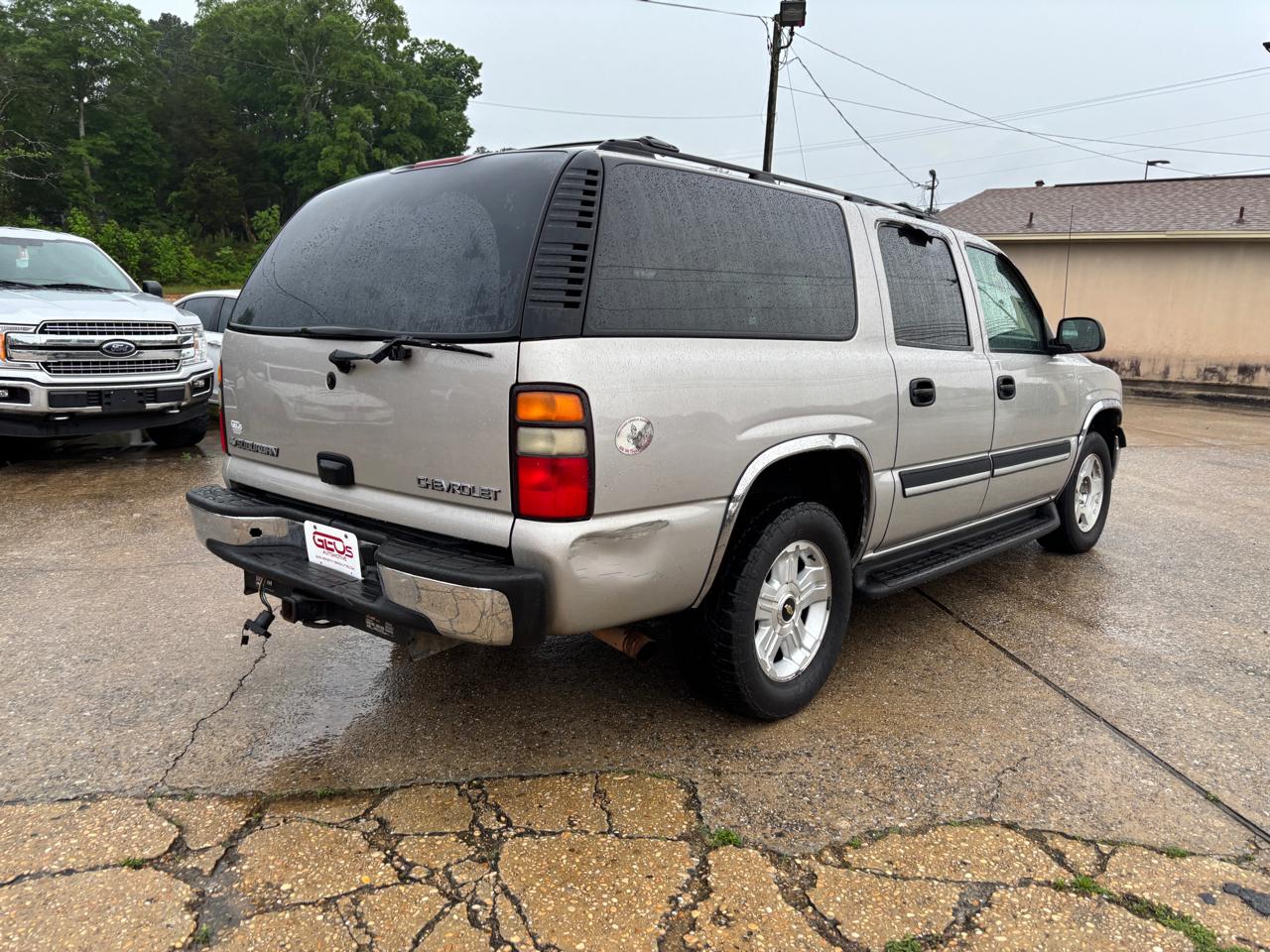 Chevrolet Suburban 1500 2WD 2004