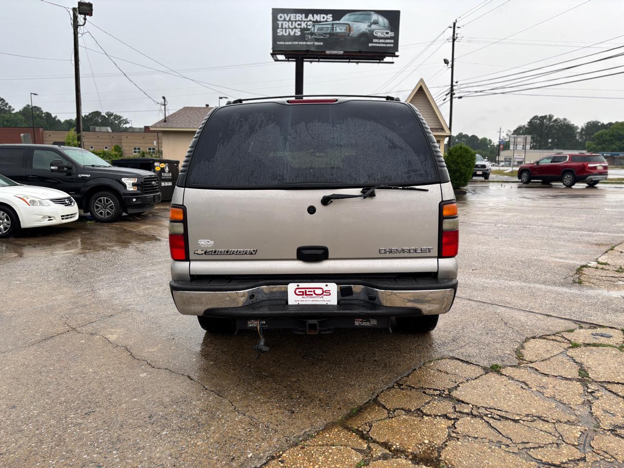 Chevrolet Suburban 1500 2WD 2004