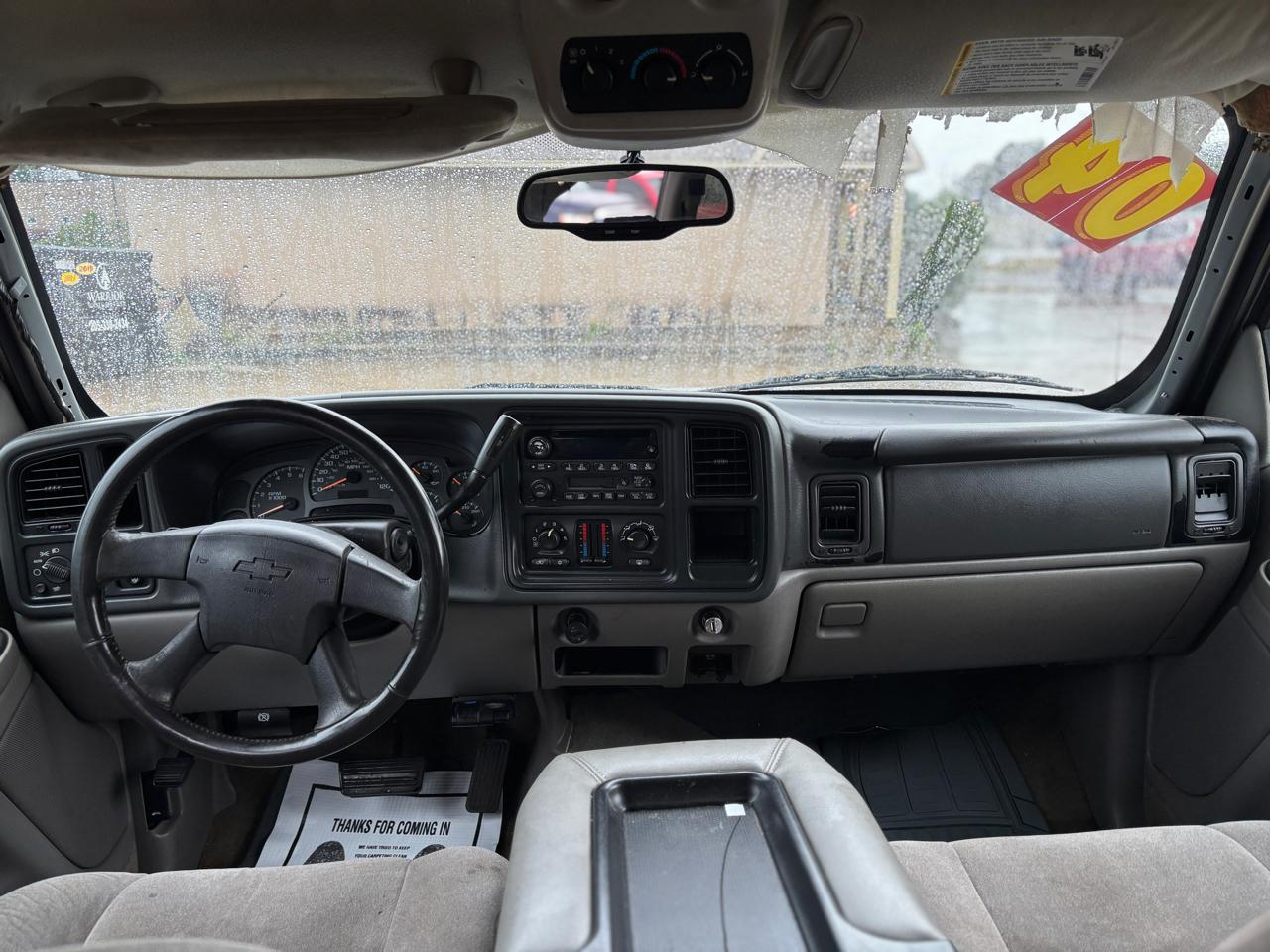 Chevrolet Suburban 1500 2WD 2004