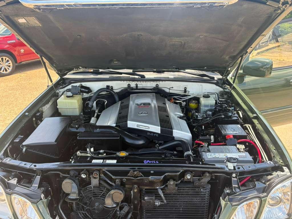 Lexus LX 470 Base 1998