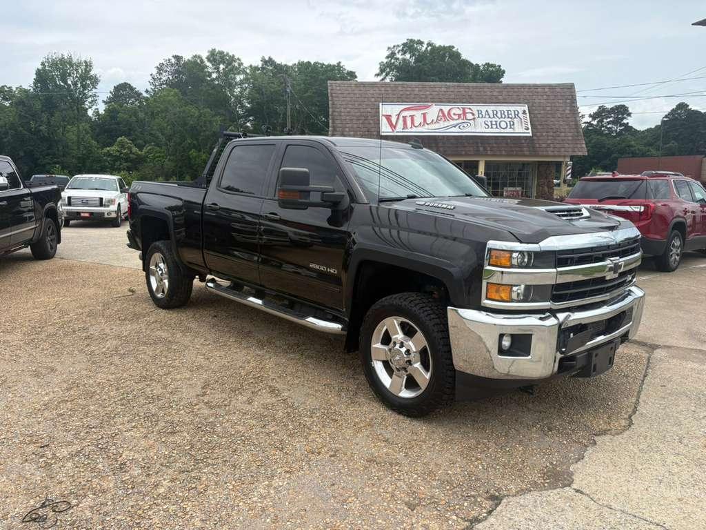 Chevrolet Silverado 2500HD LT Crew Cab Long Box 4WD 2019