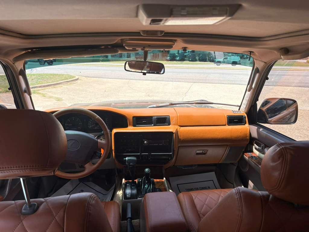 Lexus LX 450 Base 1997
