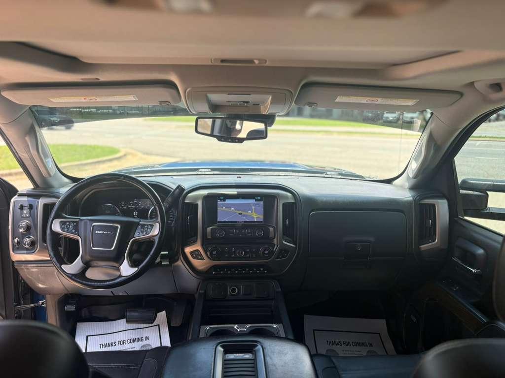 GMC Sierra 2500HD Denali Crew Cab 4WD 2017