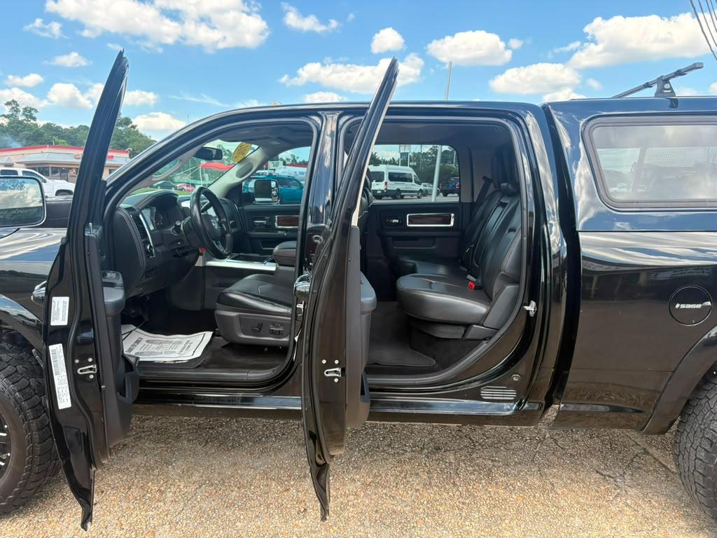 RAM 2500 Laramie Crew Cab SWB 4WD 2012