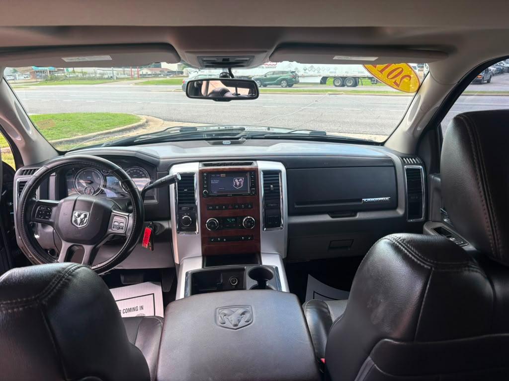 RAM 2500 Laramie Crew Cab SWB 4WD 2012