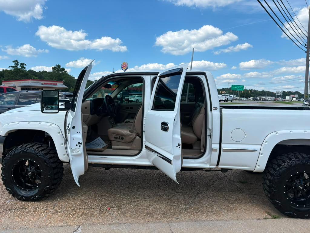 GMC Sierra 2500HD SL Crew Cab Short Bed 4WD 2002