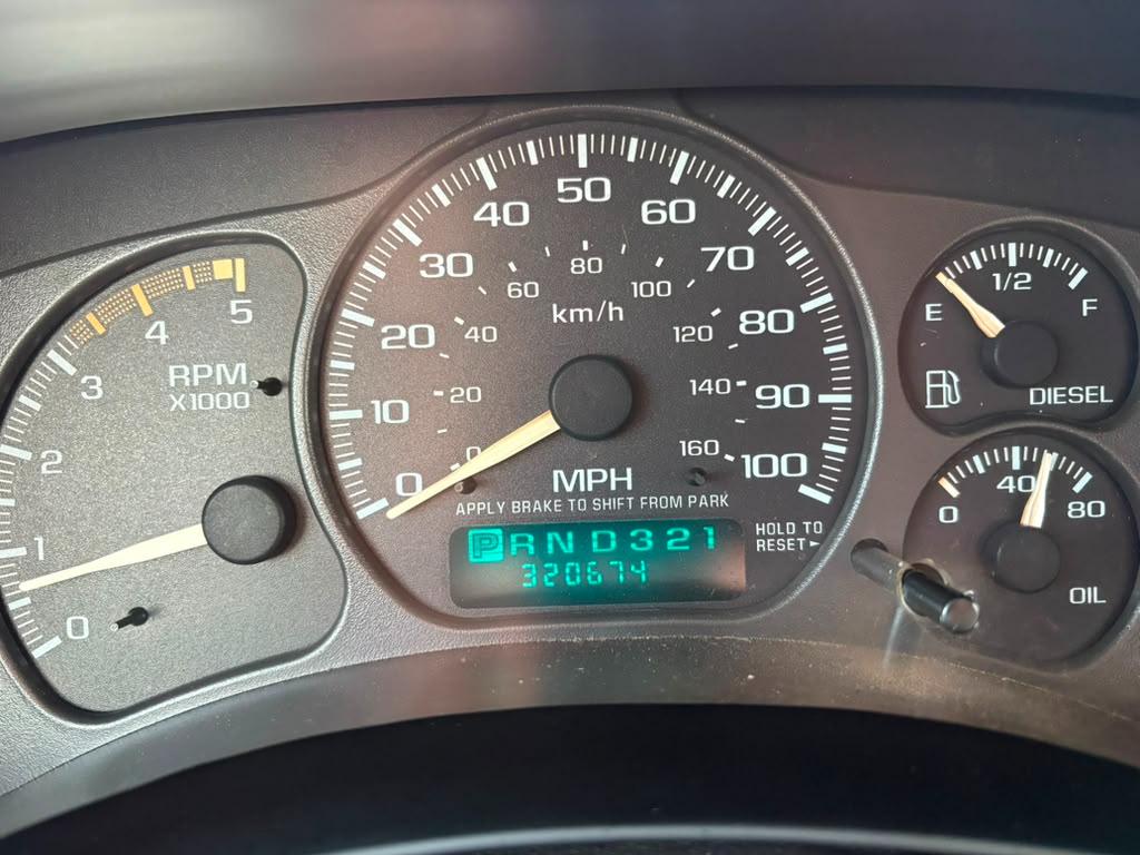 GMC Sierra 2500HD SL Crew Cab Short Bed 4WD 2002