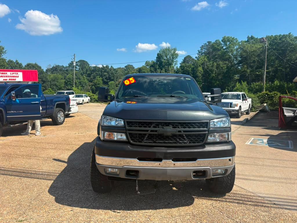 Chevrolet Silverado 2500HD LT Crew Cab Long Bed 4WD 2005