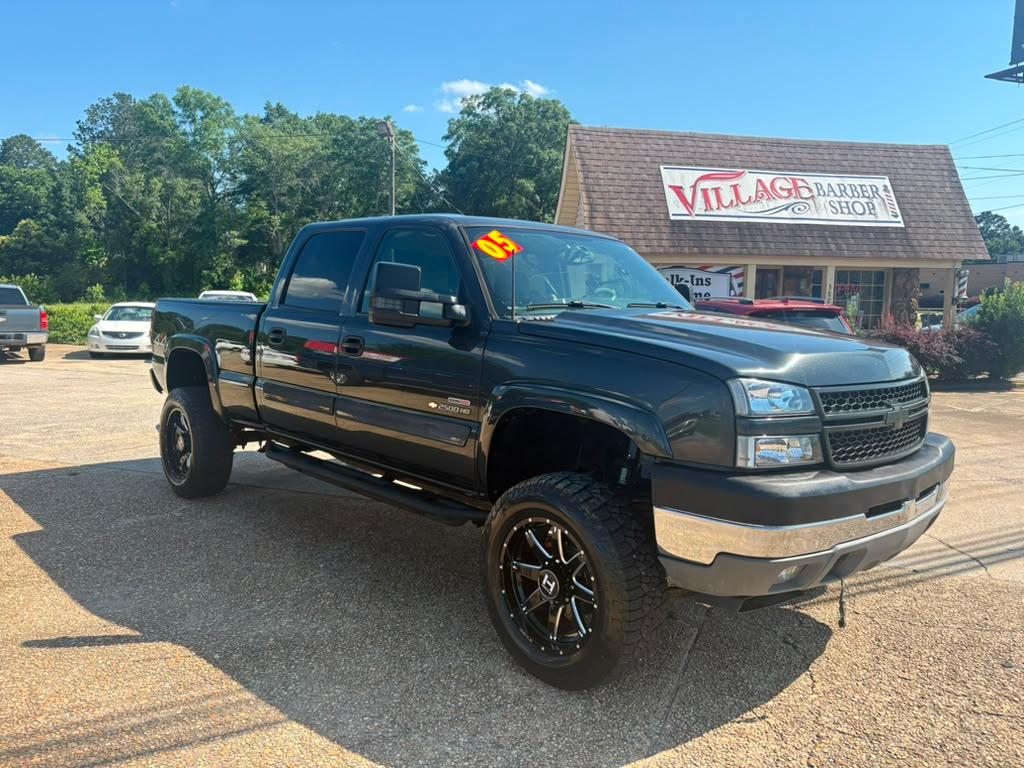 Chevrolet Silverado 2500HD LT Crew Cab Long Bed 4WD 2005