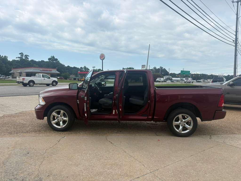 RAM 1500 Tradesman Crew Cab SWB 2WD 2017