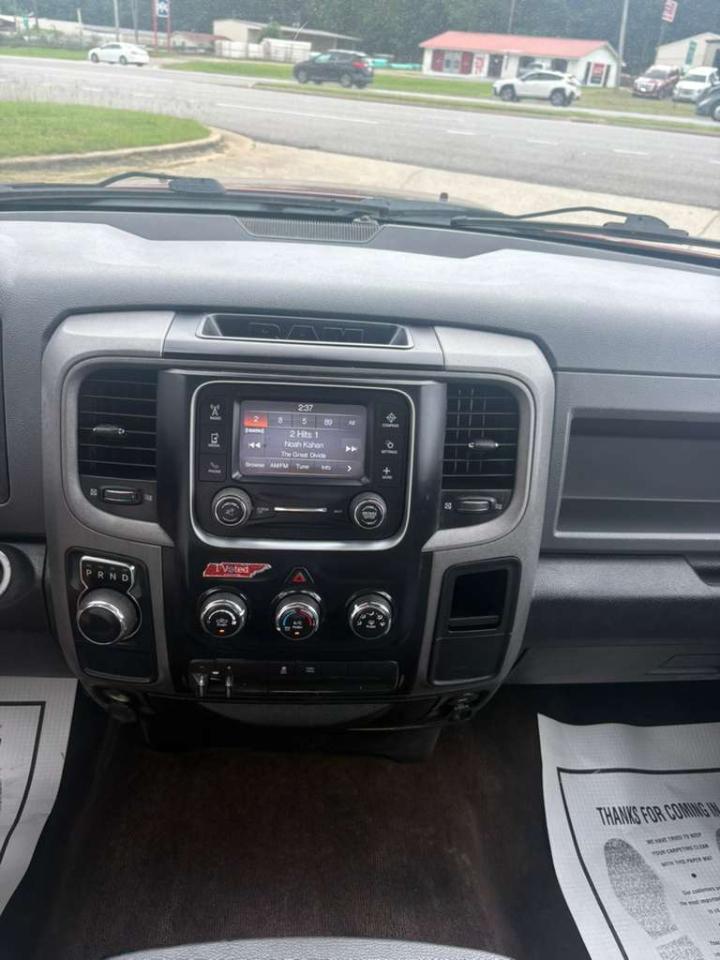 RAM 1500 Tradesman Crew Cab SWB 2WD 2017