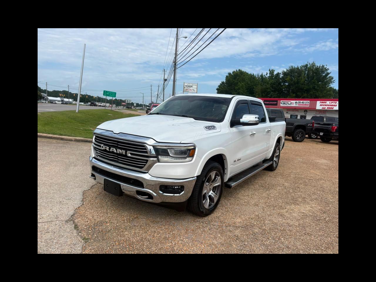RAM 1500 Laramie Crew Cab SWB 4WD 2019