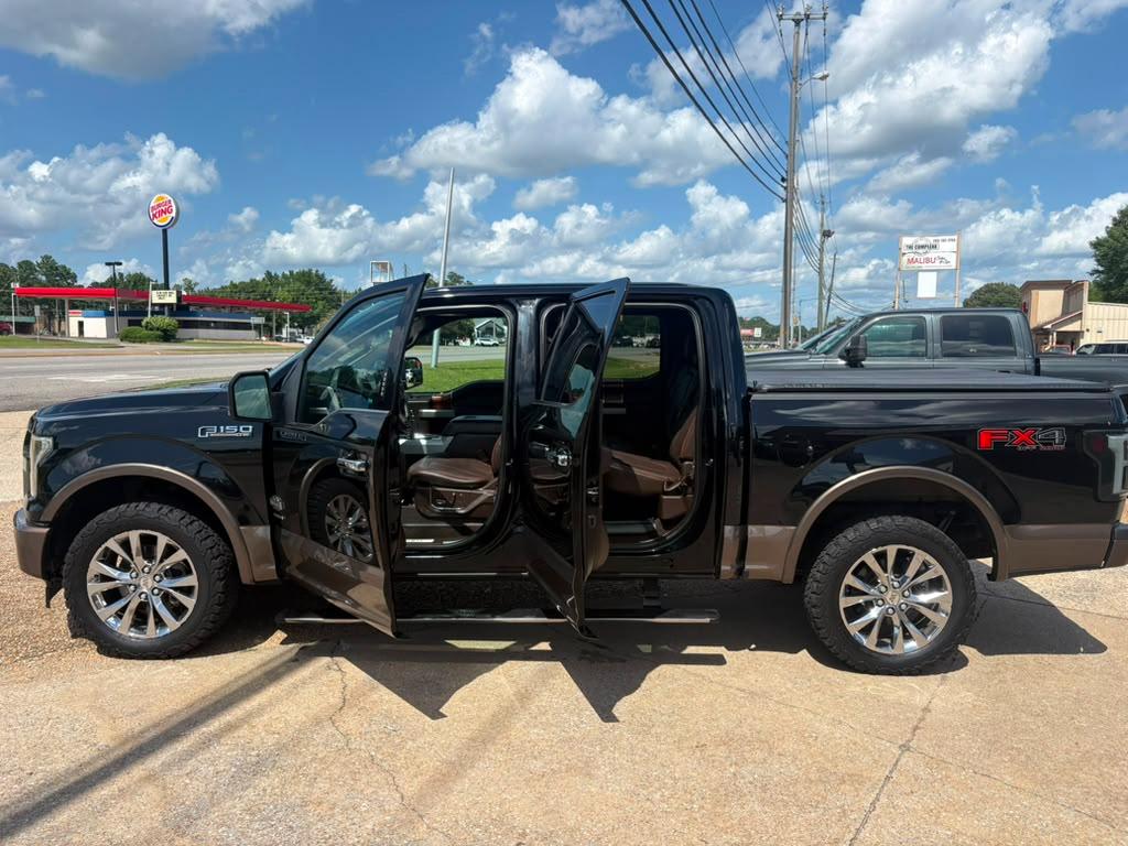 Ford F-150 King-Ranch SuperCrew 5.5-ft. Bed 4WD 2017