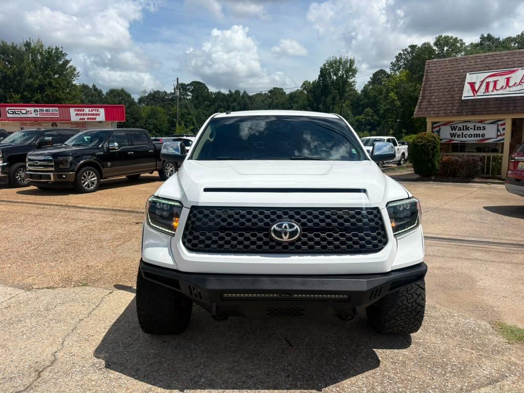 Toyota Tundra Limited 5.7L FFV CrewMax 4WD 2017