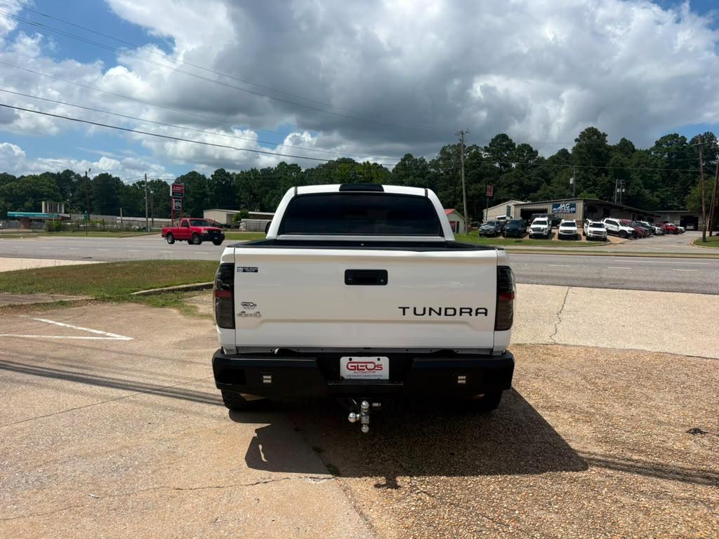 Toyota Tundra Limited 5.7L FFV CrewMax 4WD 2017