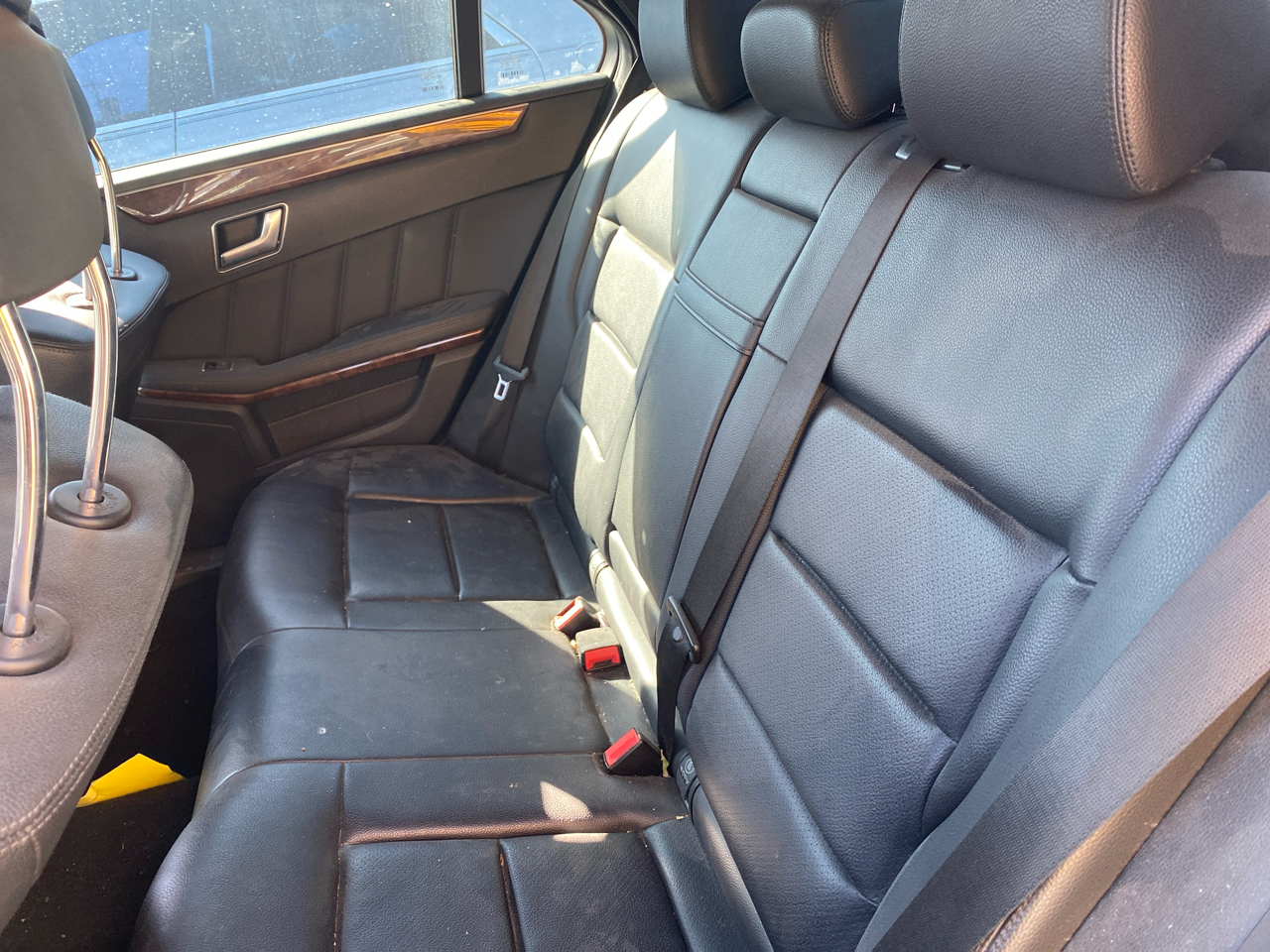 2013 Mercedes Benz E 4MATIC Sedan photo 4
