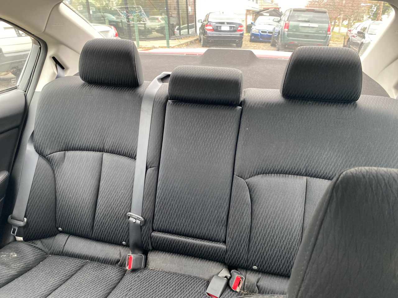 2010 Subaru Legacy 2.5i Premium photo 4