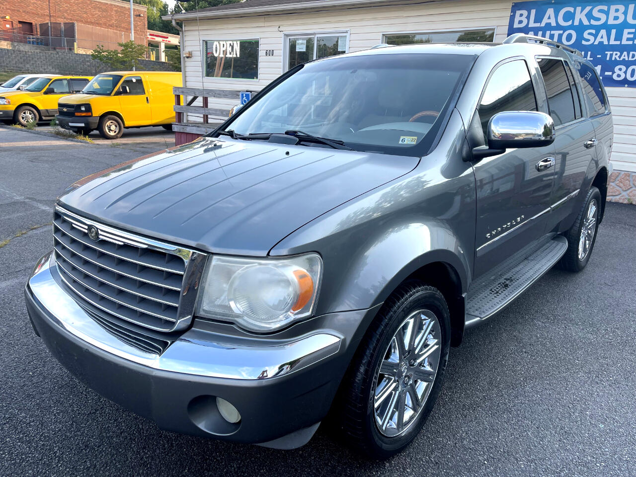 Used 2008 Chrysler Aspen Limited 2WD for Sale in Christiansburg VA