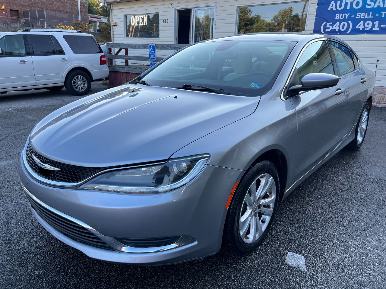 Used 2015 Chrysler 200 Limited for Sale in Christiansburg VA 24073