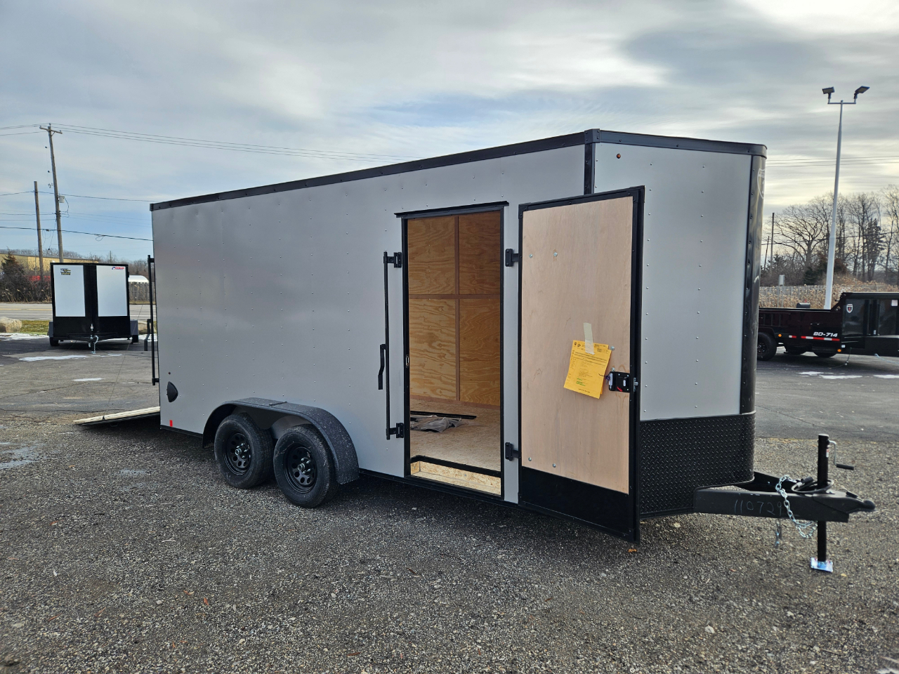 2026 Interstate SFC716TA2 Spring Axle, Blackout