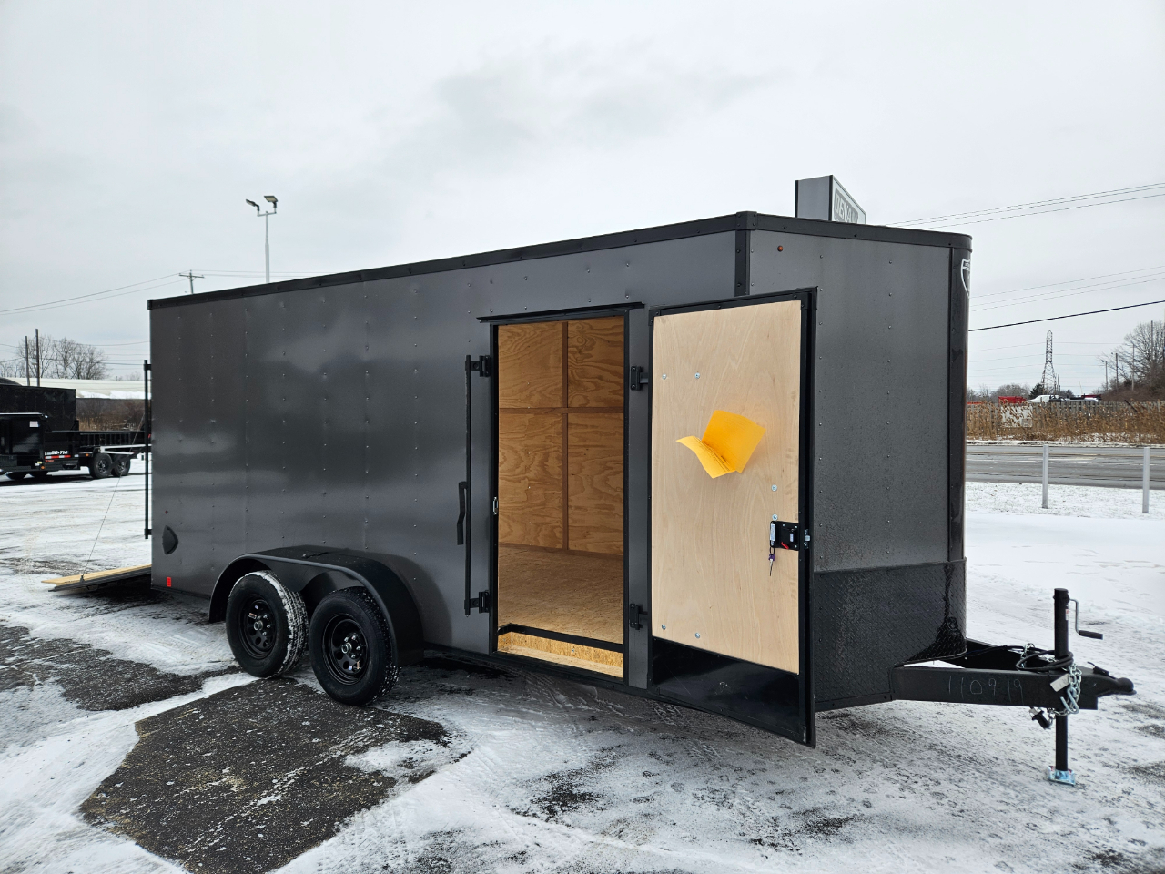 2026 Interstate IFC716TA2 DLX Torsion Axle Pkg