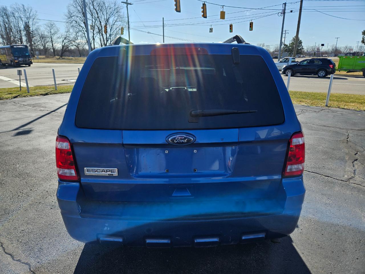 Ford Escape Base FWD 2010