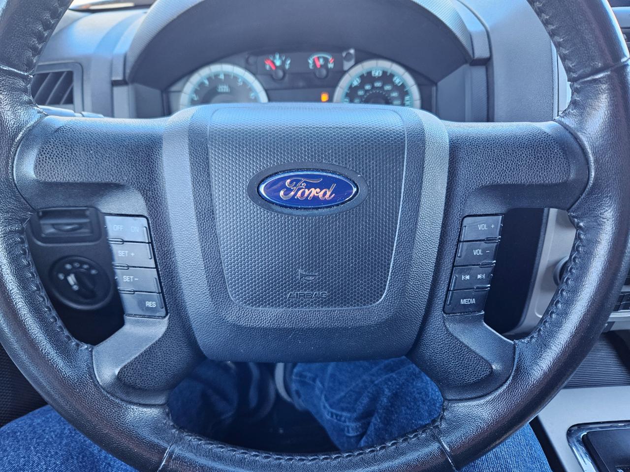 Ford Escape Base FWD 2010