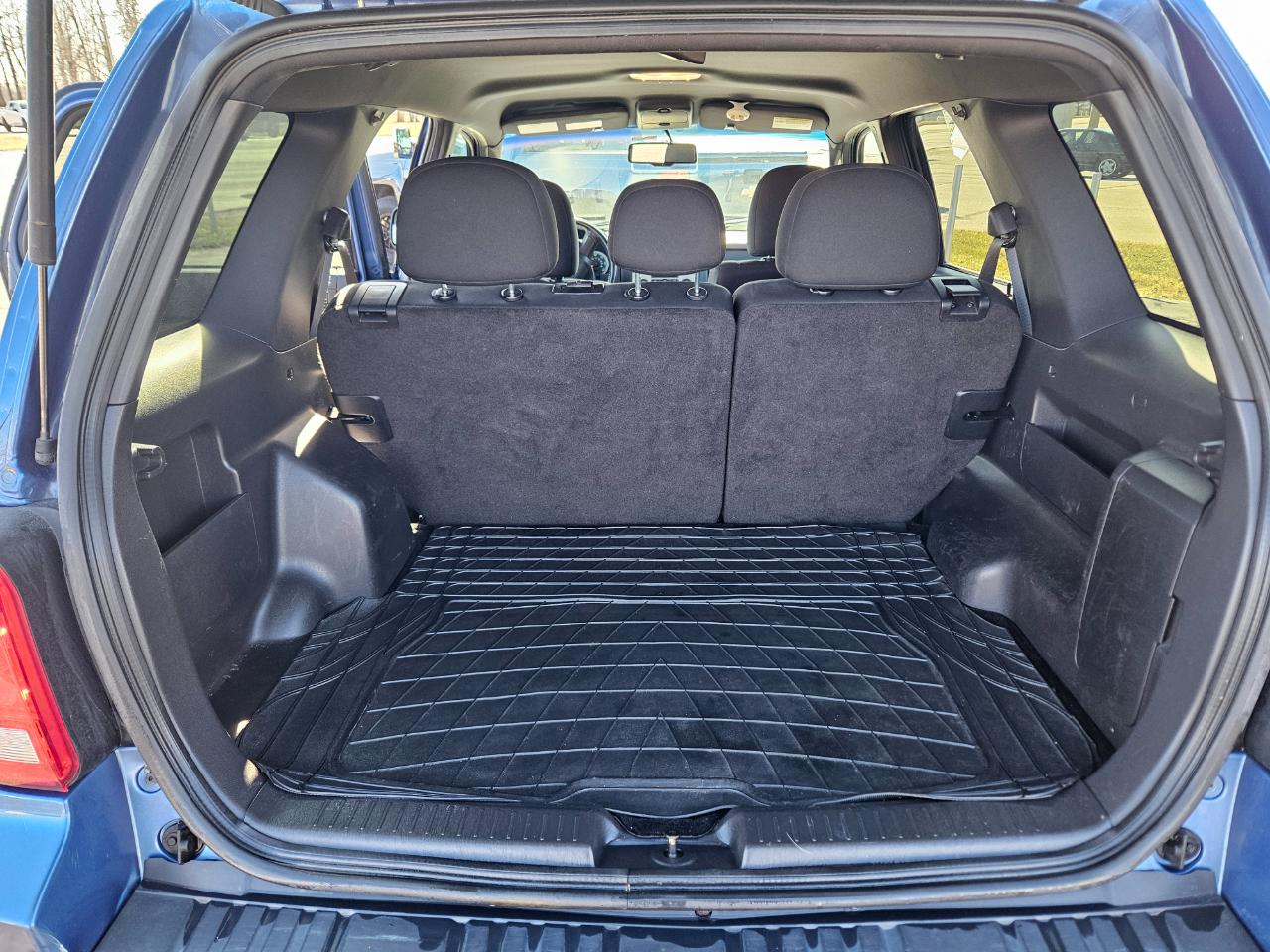 Ford Escape Base FWD 2010