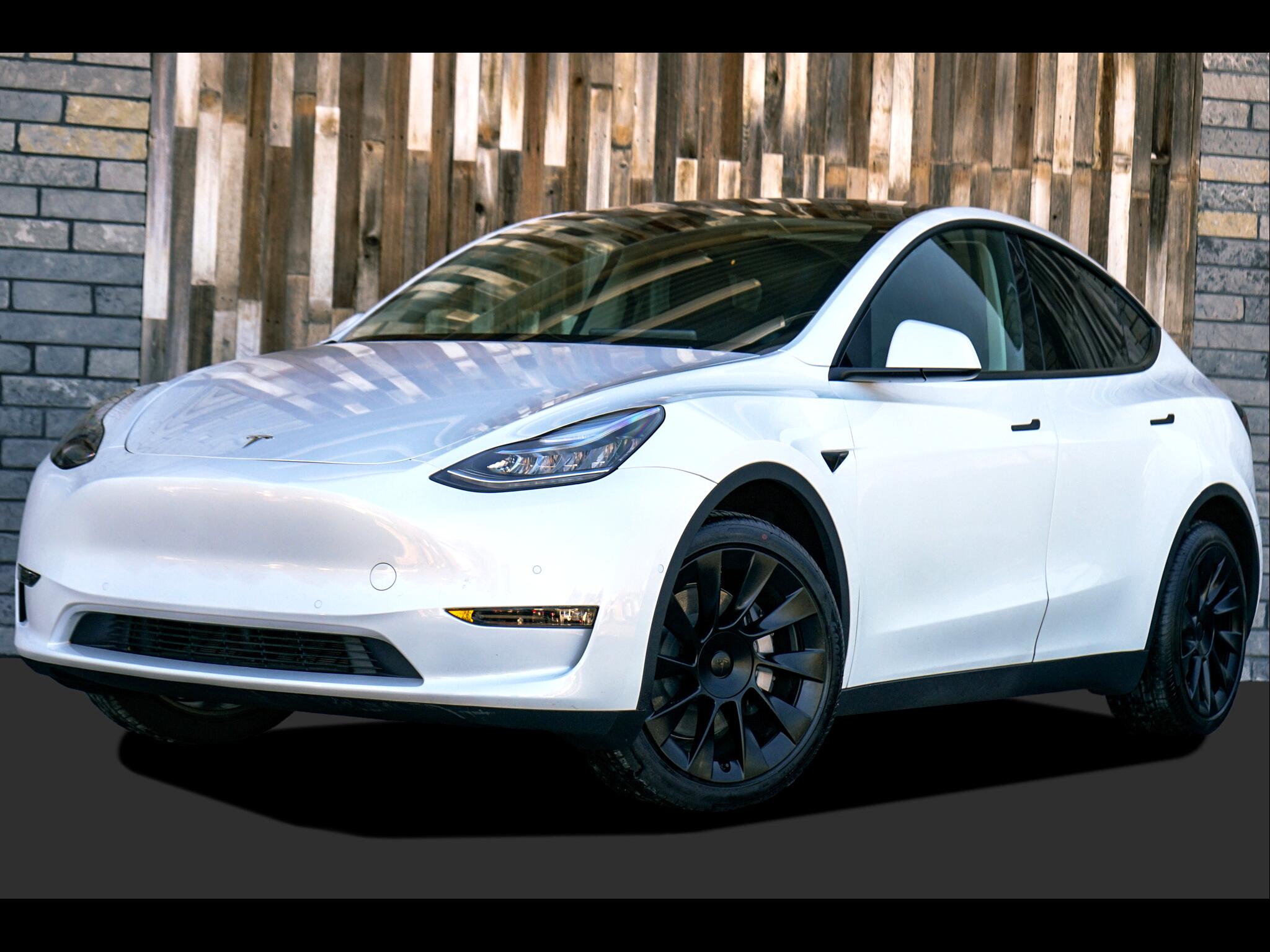 Tesla Model Y  2022