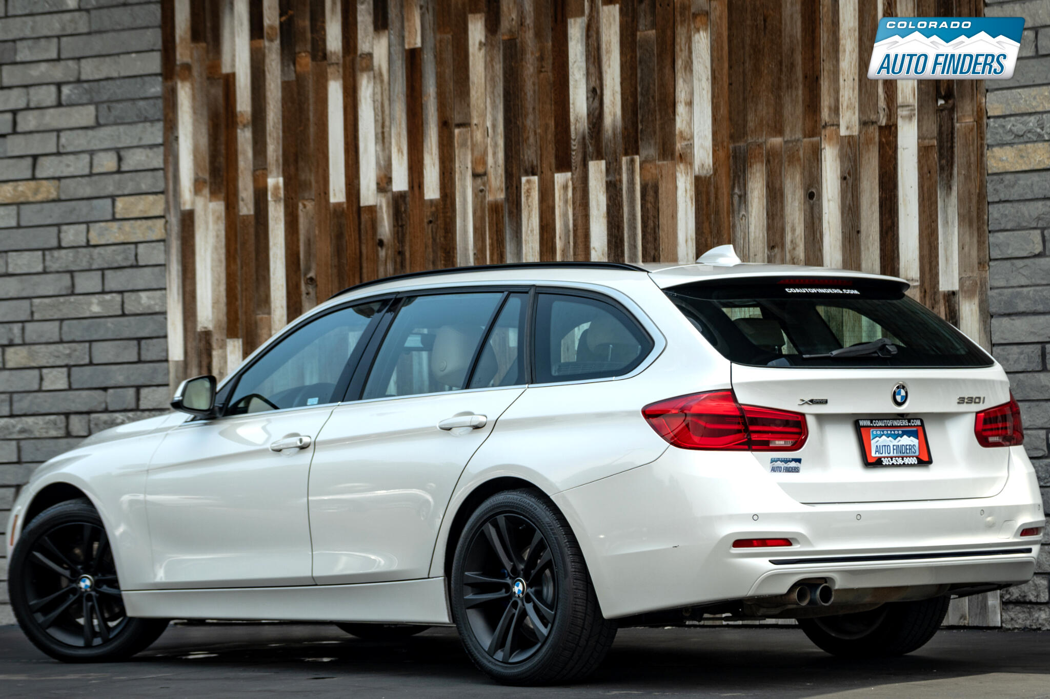 2017 Bmw 330i 330i xDrive SW photo 3