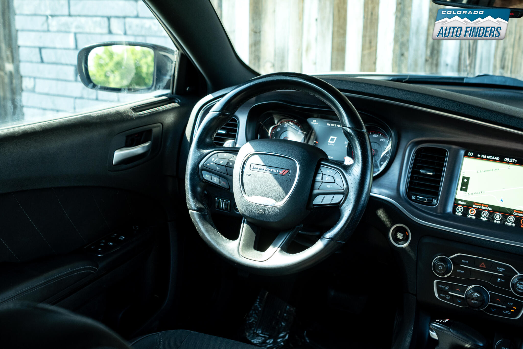 2017 Dodge Charger R/T photo 19