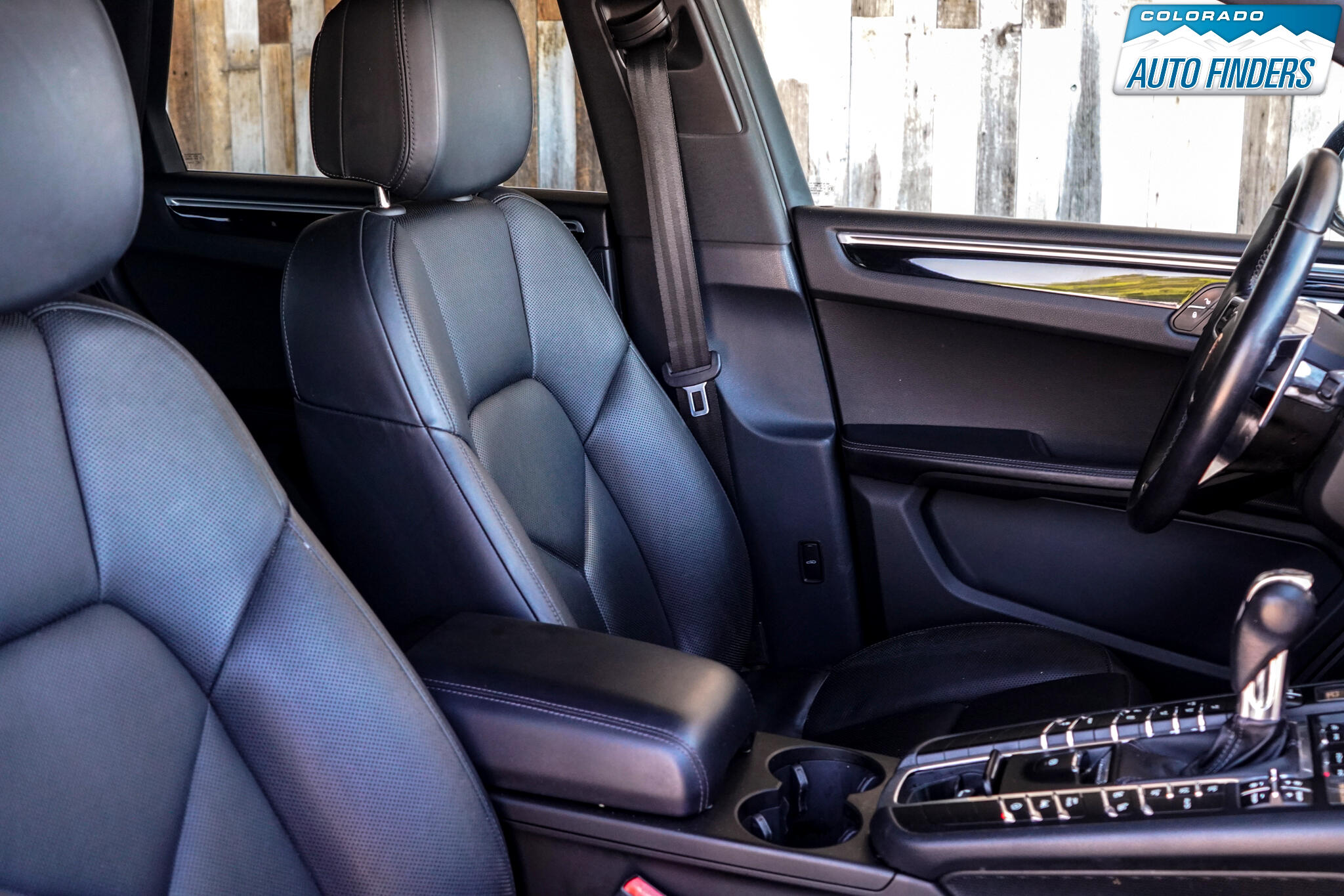 2017 Porsche Macan S photo 21