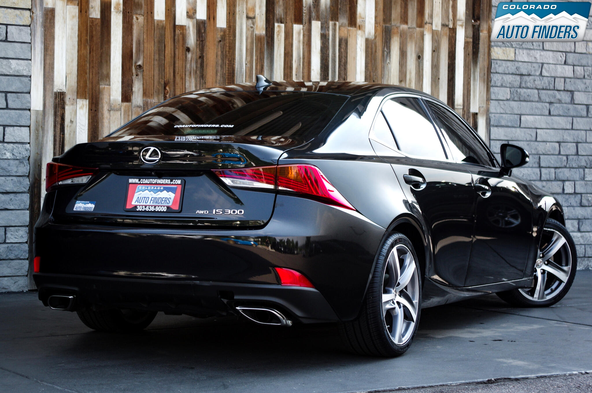 2018 Lexus IS 300 photo 4