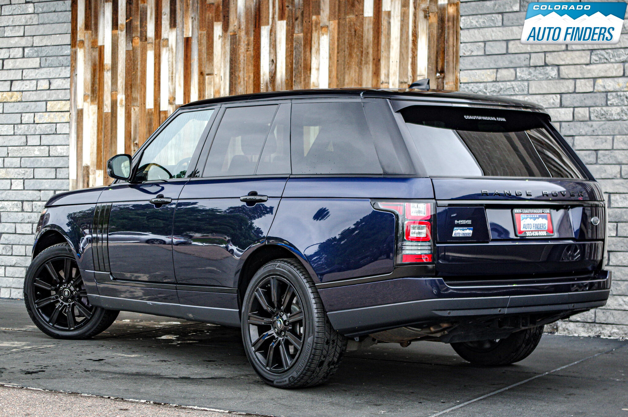 2017 Land Rover Range Rover HSE photo 2