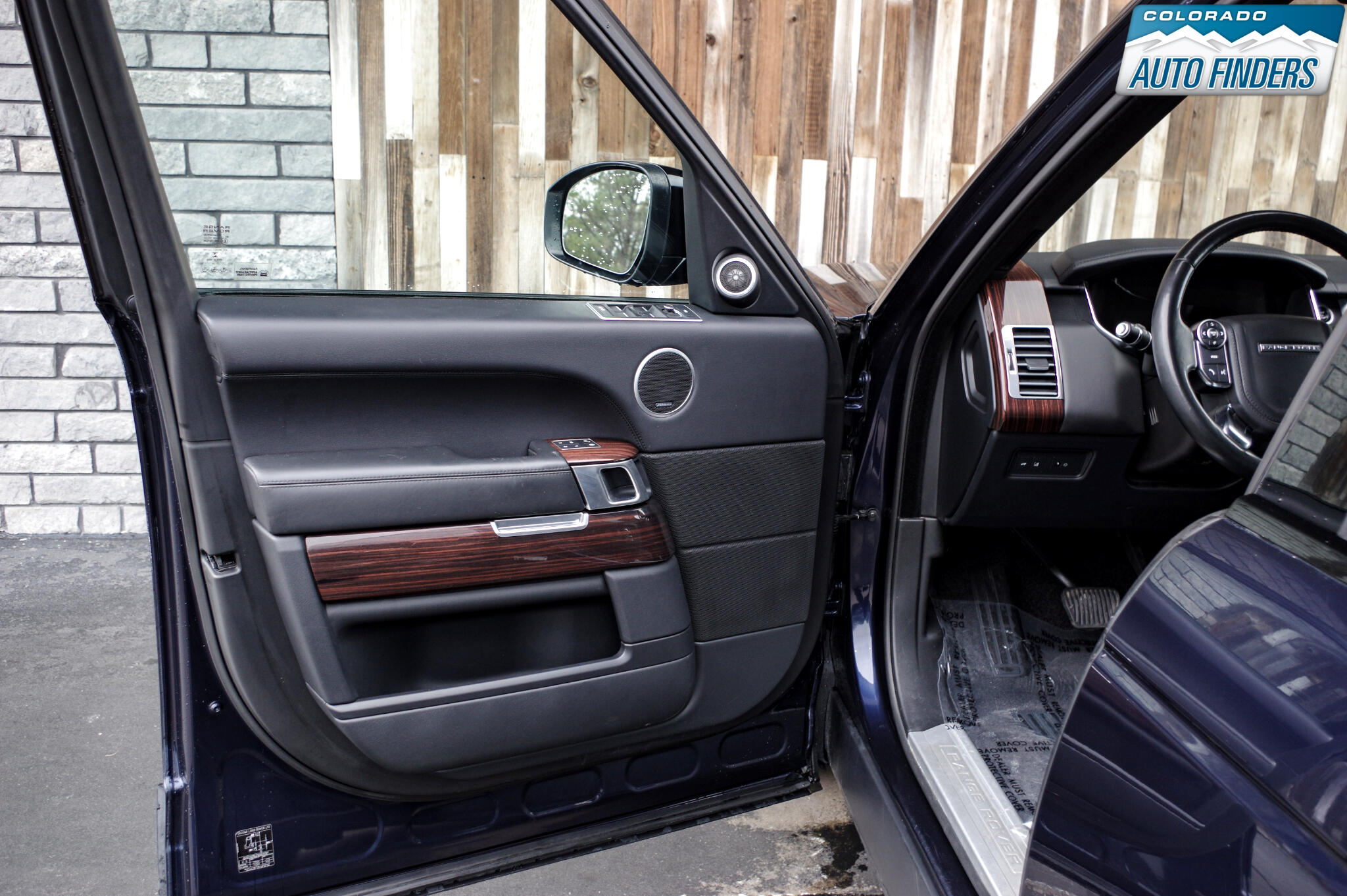 2017 Land Rover Range Rover HSE photo 8